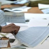 Перше порушення в Хусті: затримали виборця, що брав участь у схемі фальсифікації виборів