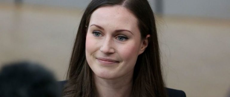 Прем’єрка Фінляндії показалася без ліфчика. Соцмережі сперечаються