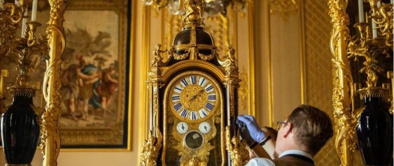 Стрілки переведено. Володар часу королеви: хто він і що про нього відомо