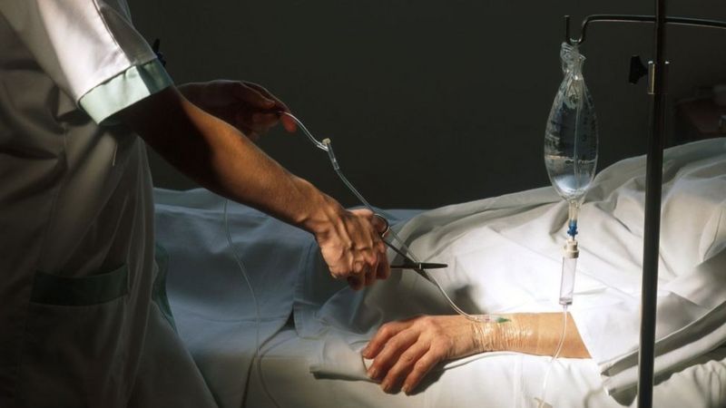 Легалізація евтаназії. Де її підтримують і за яких умов