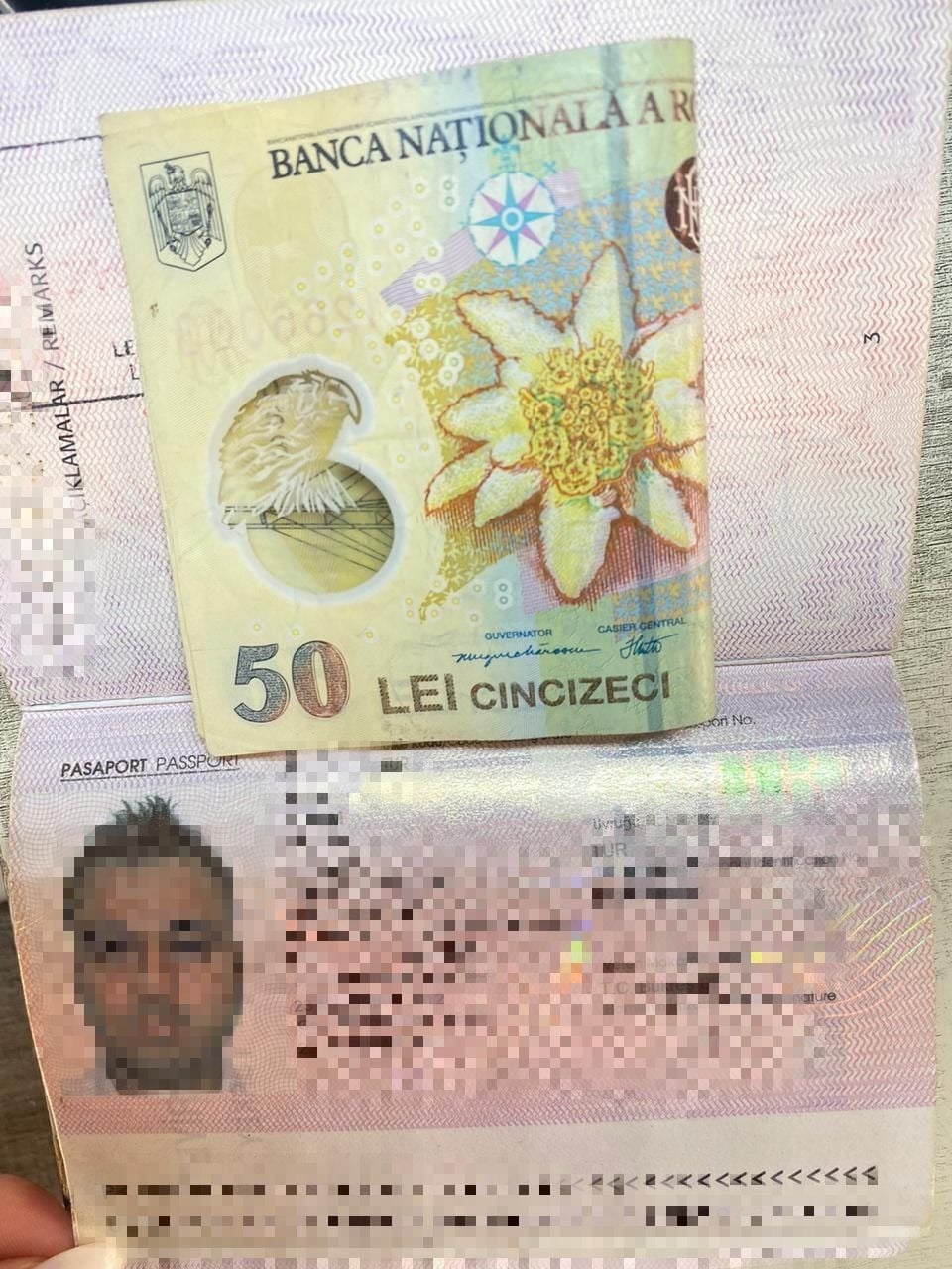 Без полісу страхування: на Закарпатті на ПП "Дякове" громадянин Туреччини намагався підкупити прикордонника