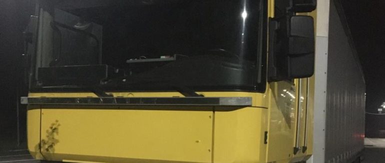 На Закарпатті перевізник втратив вантажівку через фальшиві документи