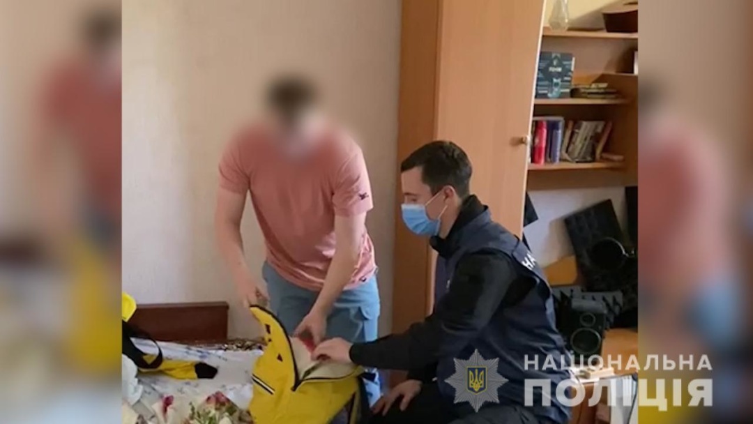 Поліція затримала 27-річного підозрюваного, що виготовляв та розповсюджував дитячу порнографію