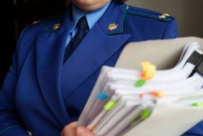 Закарпатські прокурори складуть іспити: відомий графік проведення