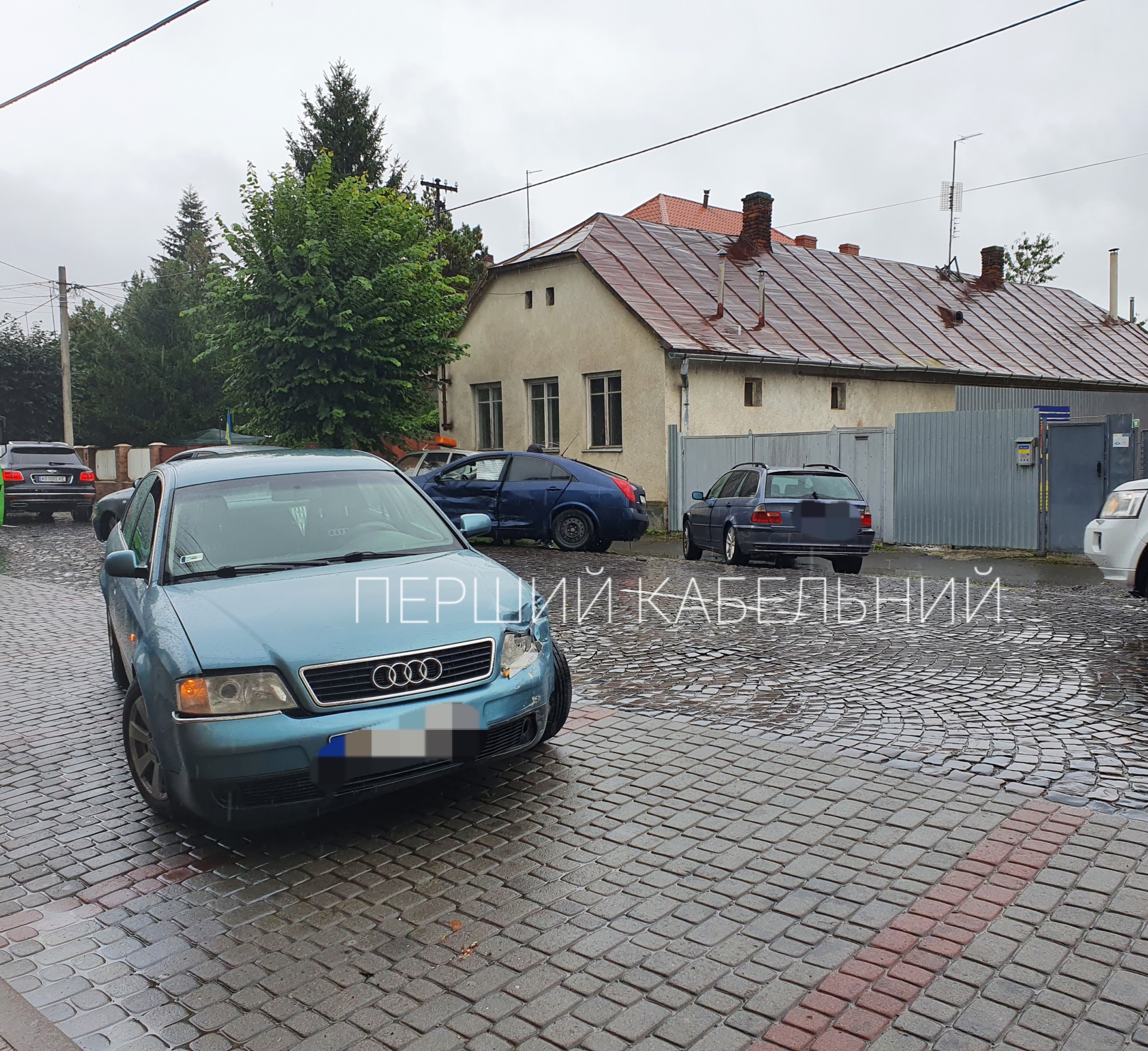 Аварія на одній з центральних вулиць Мукачева: зіштовхнулися дві автівки