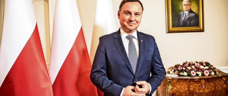 Сьогодні, з офіційним візитом, Україну відвідає Президент Польщі Дуда