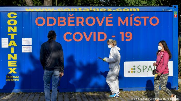 Відзавтра школи Словаччини переходять на дистанційне навчання
