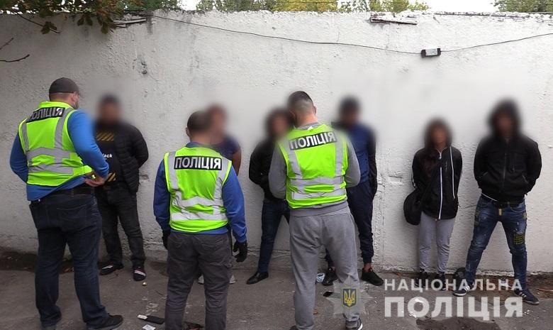 Закарпатські роми намагалися підкупити керівника поліції в Києві за "кришування"
