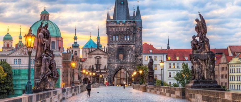 За тиждень чотири антирекорди: Чехія розглядає варіант запровадження жорсткого карантину