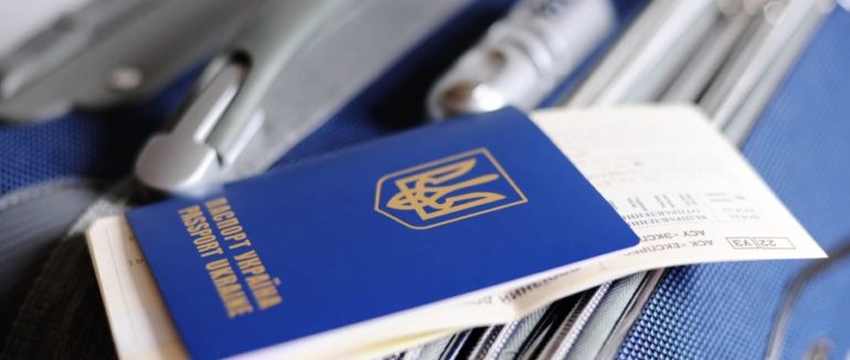 Безвіз під загрозою: в ЄС вважають рішення КСУ підставою для тимчасового призупинення безвізу