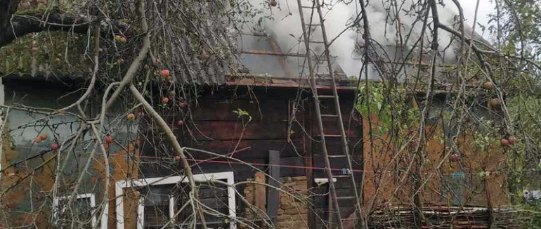 Офіційні подробиці пожежі на Тячівщині: горіло приватне господарство