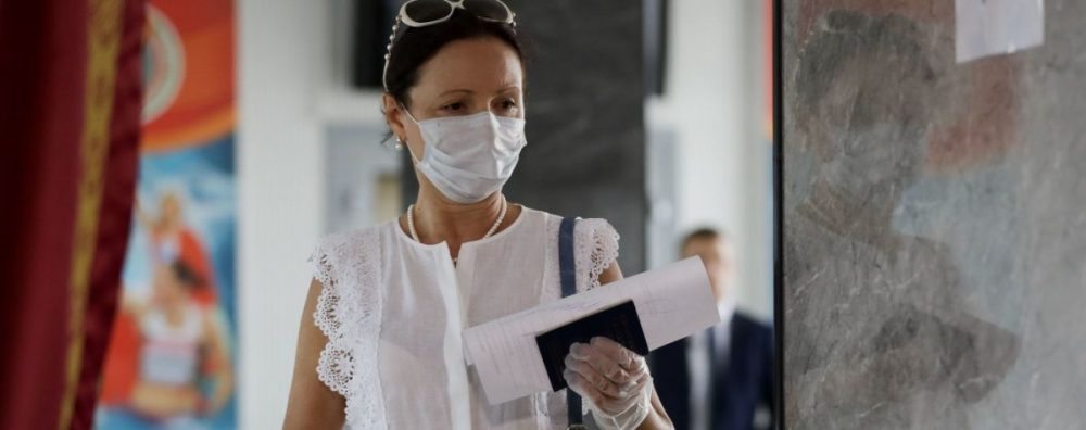 Місцеві вибори: у МОЗ розповіли, як голосуватимуть хворі на COVID-19