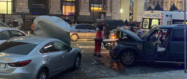 Водій втратив свідомість: відома причина ДТП з двома загиблими на Майдані у Києві