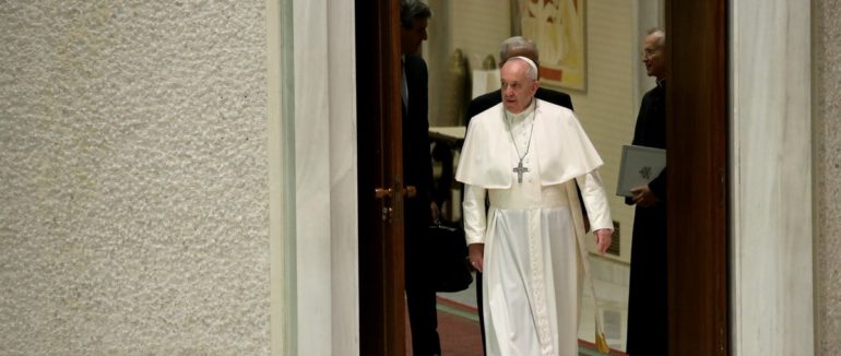 Римсько-католицька церква в Україні відхрестилась від слів Папи про підтримку гей-шлюбів