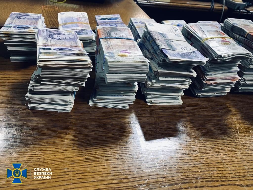 Понад 100 тисяч фунтів стерлінгів: на кордоні з Польщею вилучили рекордну суму незадекларованої валюти