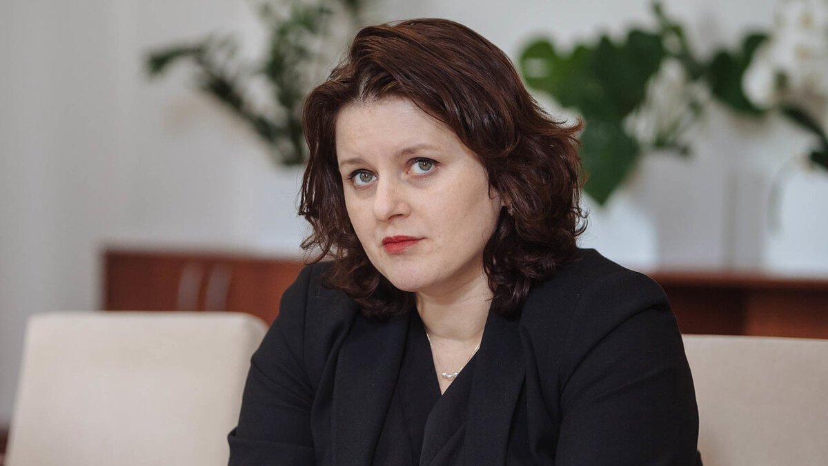 У Чехії міністерка після інтерв`ю назвала прем`єра "дебілом": момент зафіксували на відео