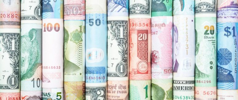 Вісім найдорожчих валют світу у 2020: як вони перевершили долар