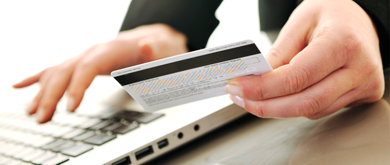 До уваги користувачів “Приват Банку”: тимчасово буде недоступна робота мобільного додатку, терміналів та банкоматів