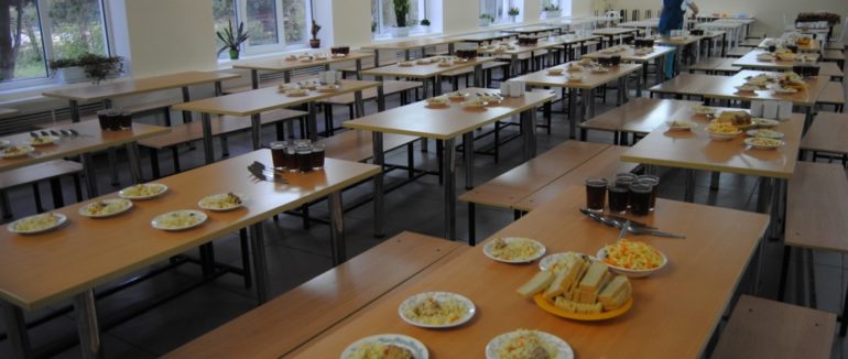 Діти загиблих українських військових будуть харчуватись безкоштовно