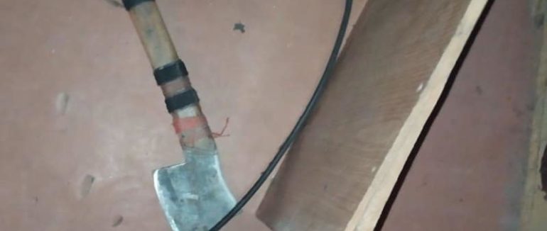 Напав з сокирою на власну матір: інцидент у Мукачеві