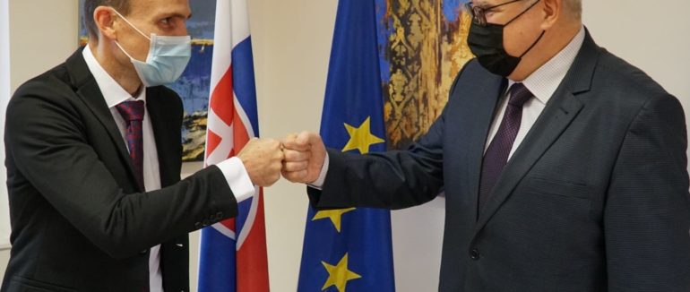 Міжнародна співпраця: в Ужгороді відбулася робоча зустріч Генконсула Словаччини та очільника Закарпатської митниці