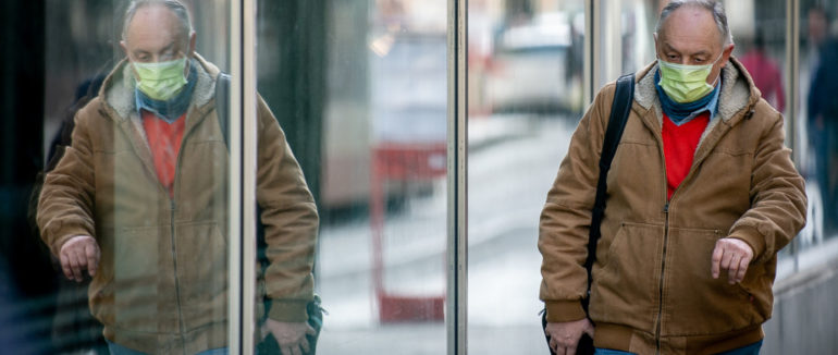 Угорщина ввела обмеження на відвідування літніми людьми магазинів