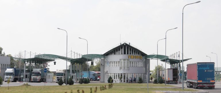 На кордоні з Словаччиною почались масові тестування на коронавірус