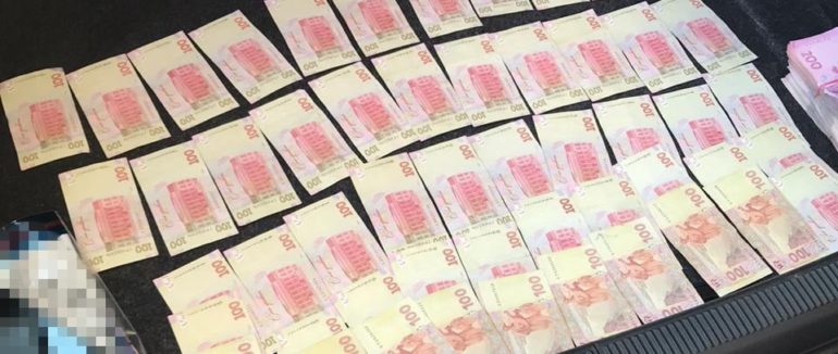 Офіційні подробиці затримання: СБУ викрила голову Воловецької ОТГ на корупційній схемі у ремонтно-дорожній галузі