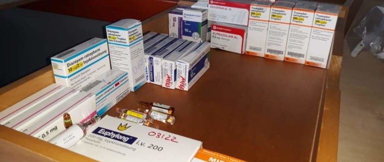 На Закарпатті зупинили незаконне ввезення заборонених медпрепаратів