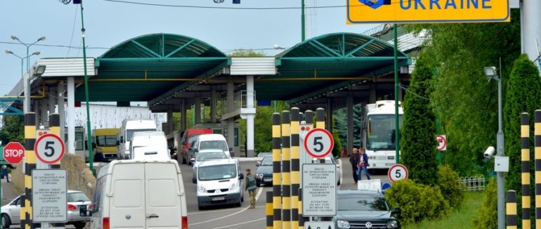 Україна не закриватиме кордони для іноземців