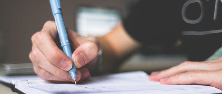 Обов’язковий іспит з української мови: що очікувати депутатам