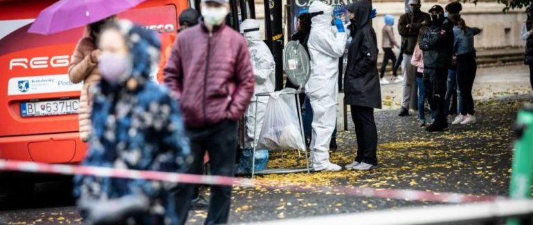 Сьогодні у Словаччині відбувається другий етап масово тестування на коронавірус