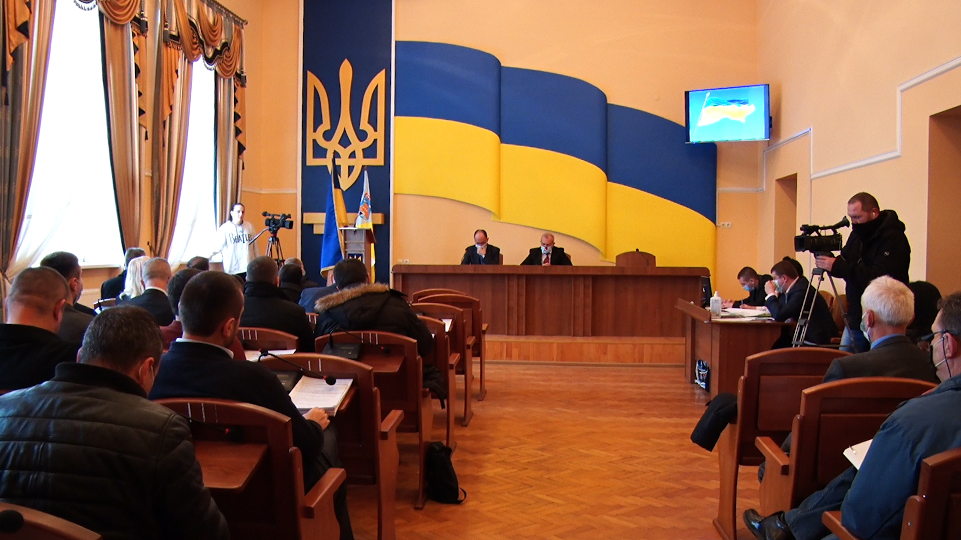 У Хусті відбулося друге засідання міськради нового скликання