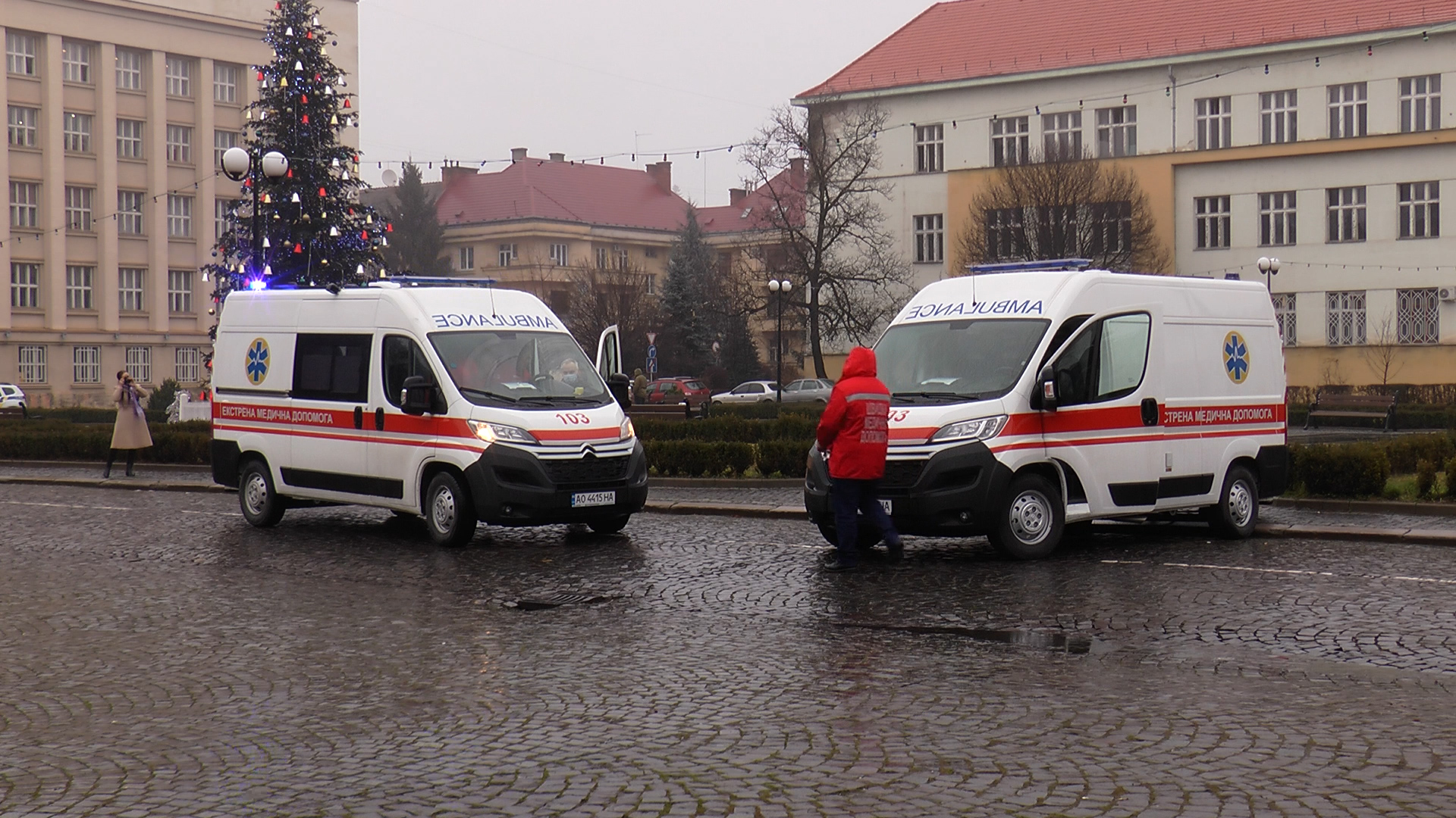 Закарпаття отримало 35 нових швидких