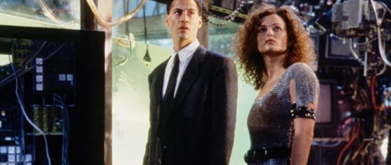 Дивні хвороби та кінець світу: як 2021 рік уявляли у фантастичних фільмах