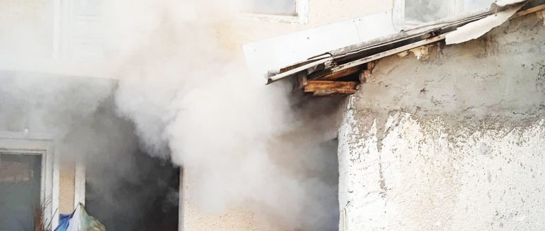 Пожежа на Хустщині: люди зберігали паливні брикети у підвальному приміщенні