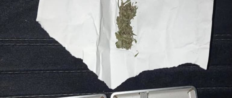 Патрульна поліція Закарпаття виявла одразу дві спроби зберігання наркотичних речовин