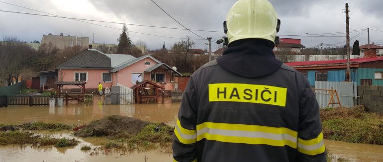 Лихо торкнулося чотирьох районів: Словаччина потерпає від повеней