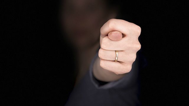 Чому лаятися корисно