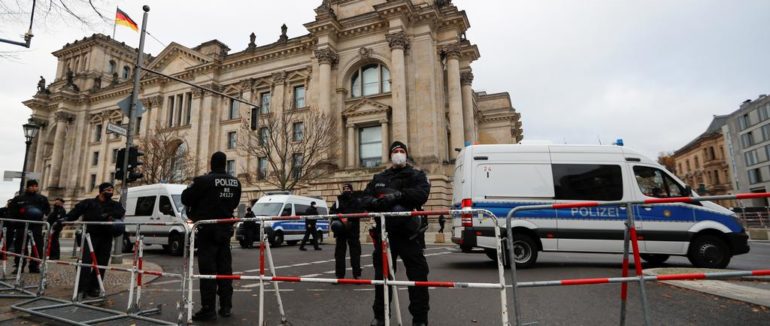 Закривають школи, садочки та магазини: з 16 грудня по 10 січня Німеччина вводить жорсткий локдаун