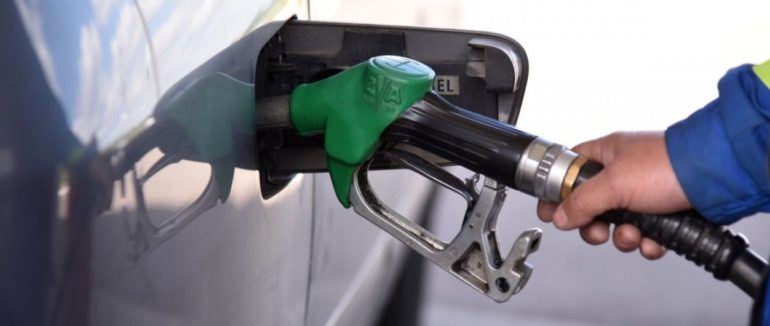 Автомобілістам назвали ефективні способи економії пального