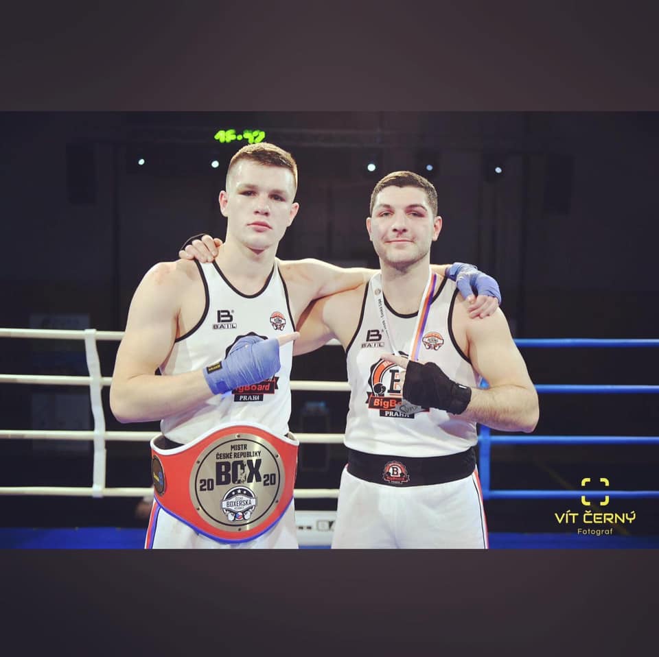 Наші за кордоном: 18-річний закарпатець виграв чемпіонат Чехії з боксу