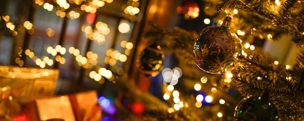 Поради рятувальників: як безпечно встановити та прикрасити ялинку