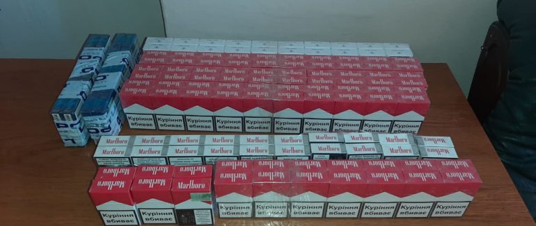 На Закарпатті у 46-річного українця вилучили контрабанду та авто