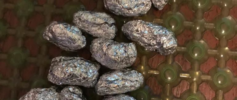 21 згорток з марихуаною: на Берегівщині затримали 28-річного збувача наркотиків