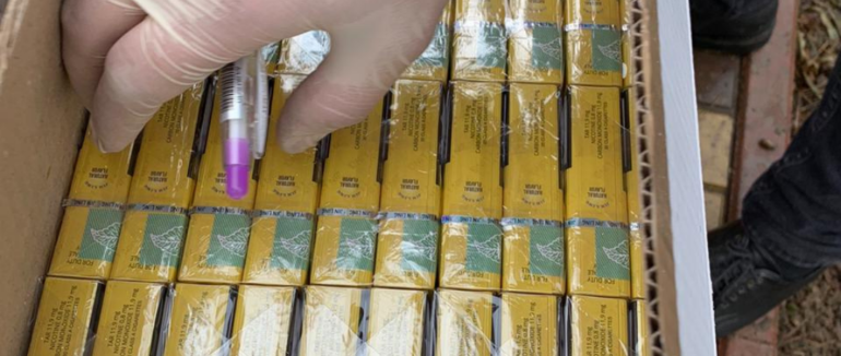 Партію тютюнових виробів, яку готували до контрабанди, виявили на Виноградівщині
