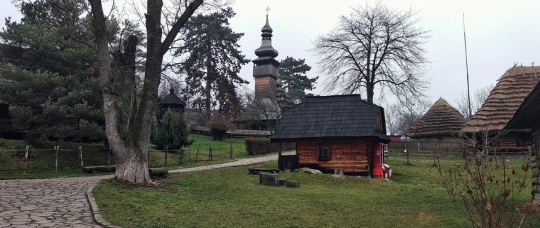 Відпочинок під час локдауну: скансен в Ужгороді продовжує приймати відвідувачів
