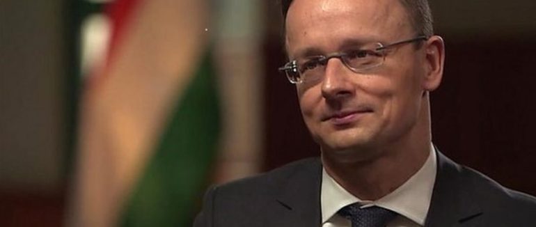 В Україну їде угорський міністр Сіярто:  як Київ та Будапешт будуть миритись?