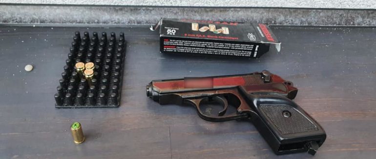 Влаштували стрілянину: в Ужгороді затримано двох чоловіків. Камери зафіксували момент злочину