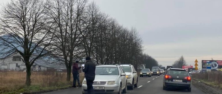 Зіткнулися три автівки: аварія на Тячівщині